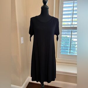 Old Navy Black Knit Tie Sleeve Sleeve Dress